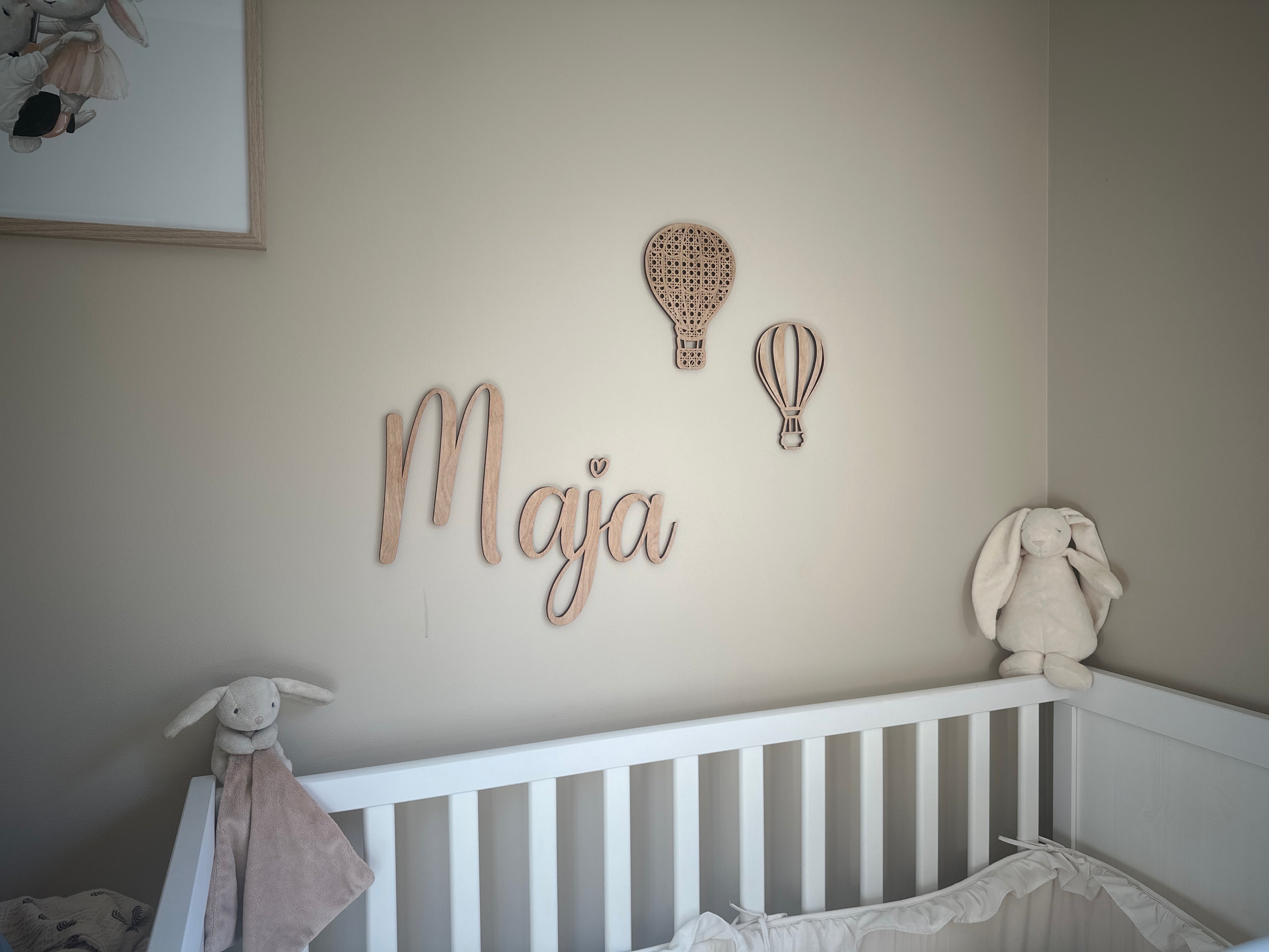 hos customcut lager vi personlige produkter i tre, akryl, glass, stål, perfekt som gave til bryllup, dåp/navnefest, bursdag jubileum eller spesielle anledninger. Alle produkter lages på bestilling med presis lasergravering og høy kvalitet